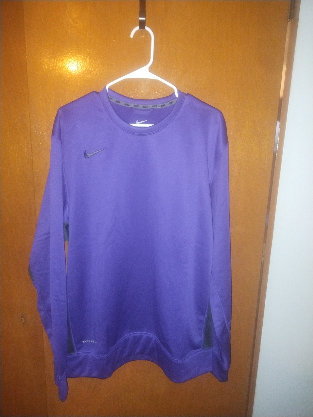 Nike Men’s Purple Long-Sleeve Performance Pullover